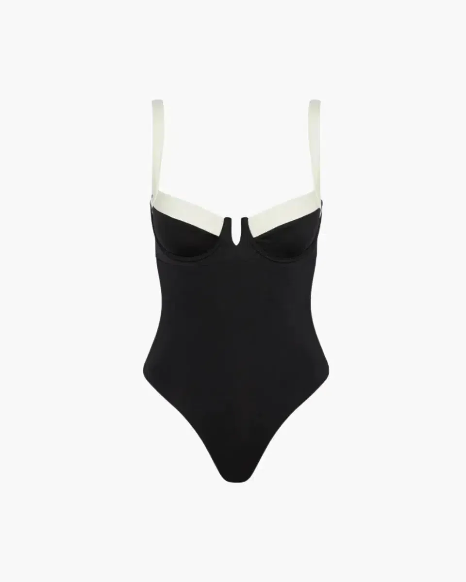 Tivana – Sleek silhouette – Colorblock one-piece swimsuit